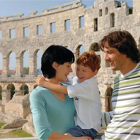 Apartamento 2 Bedroom Cozy In Pula